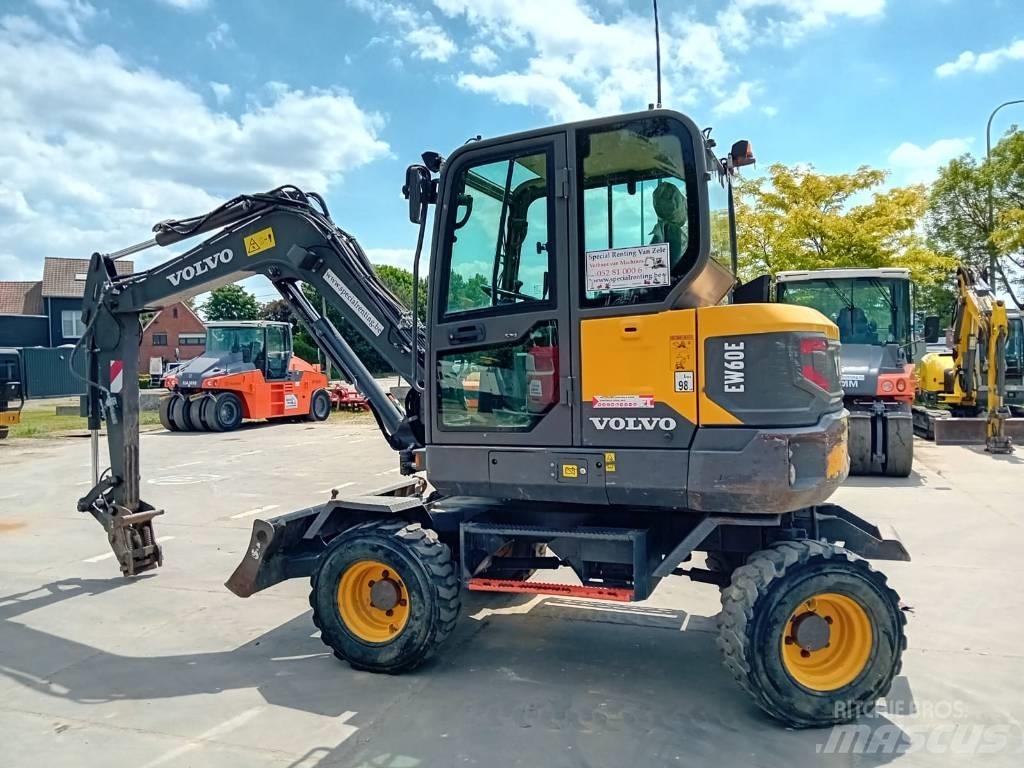 Volvo EW 60 E Excavatoare cu roti