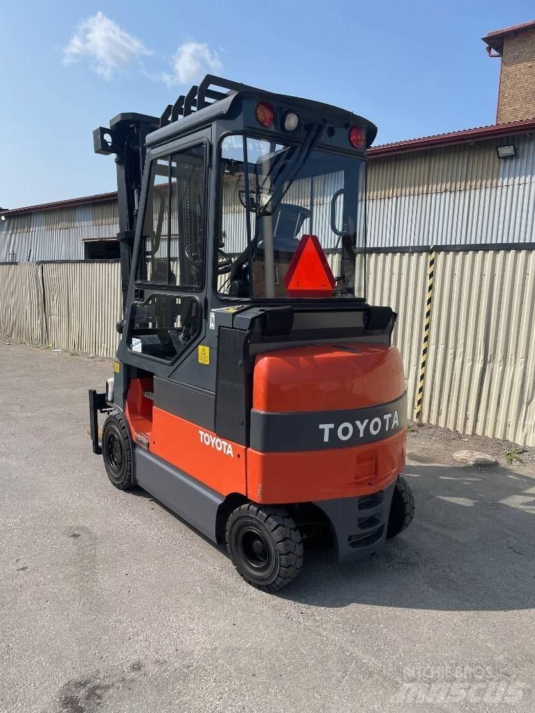 Toyota 7FBMF30 Stivuitor electric