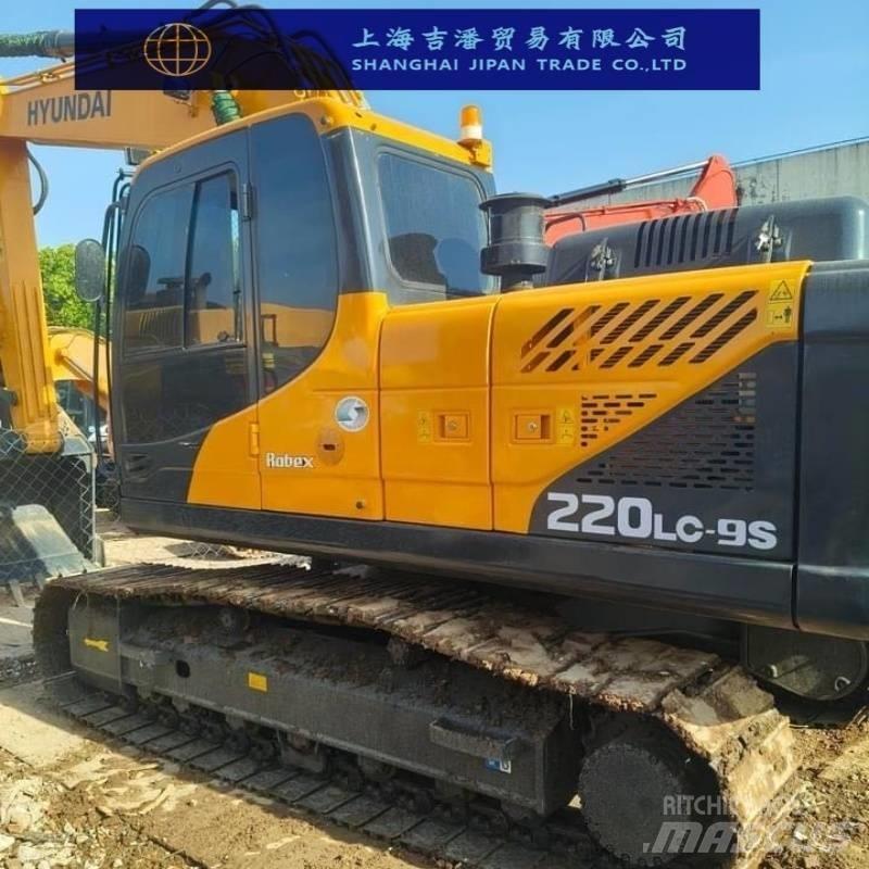 Hyundai R220 Excavatoare 7t - 12t