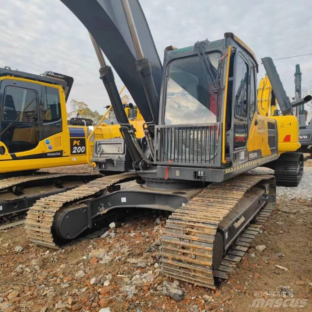 Volvo EC 240 Excavatoare pe șenile
