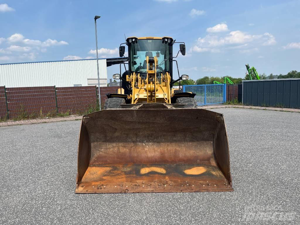 CAT 930M Incarcator pe pneuri