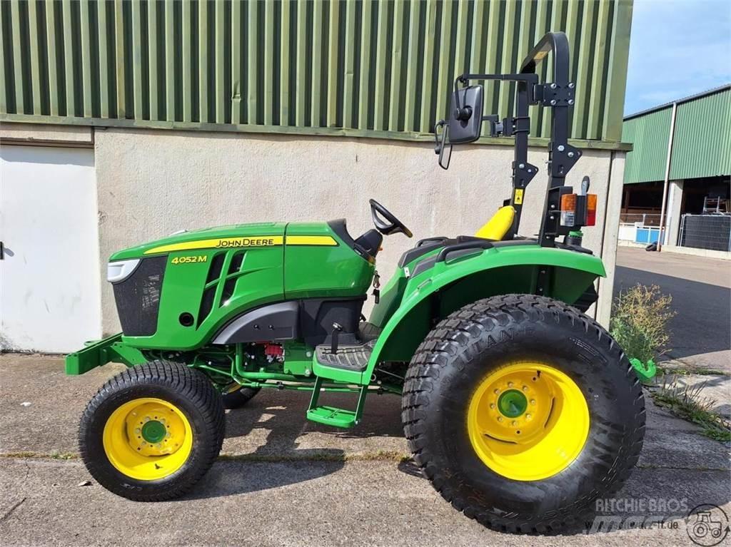 John Deere 4052M Tractoare compacte