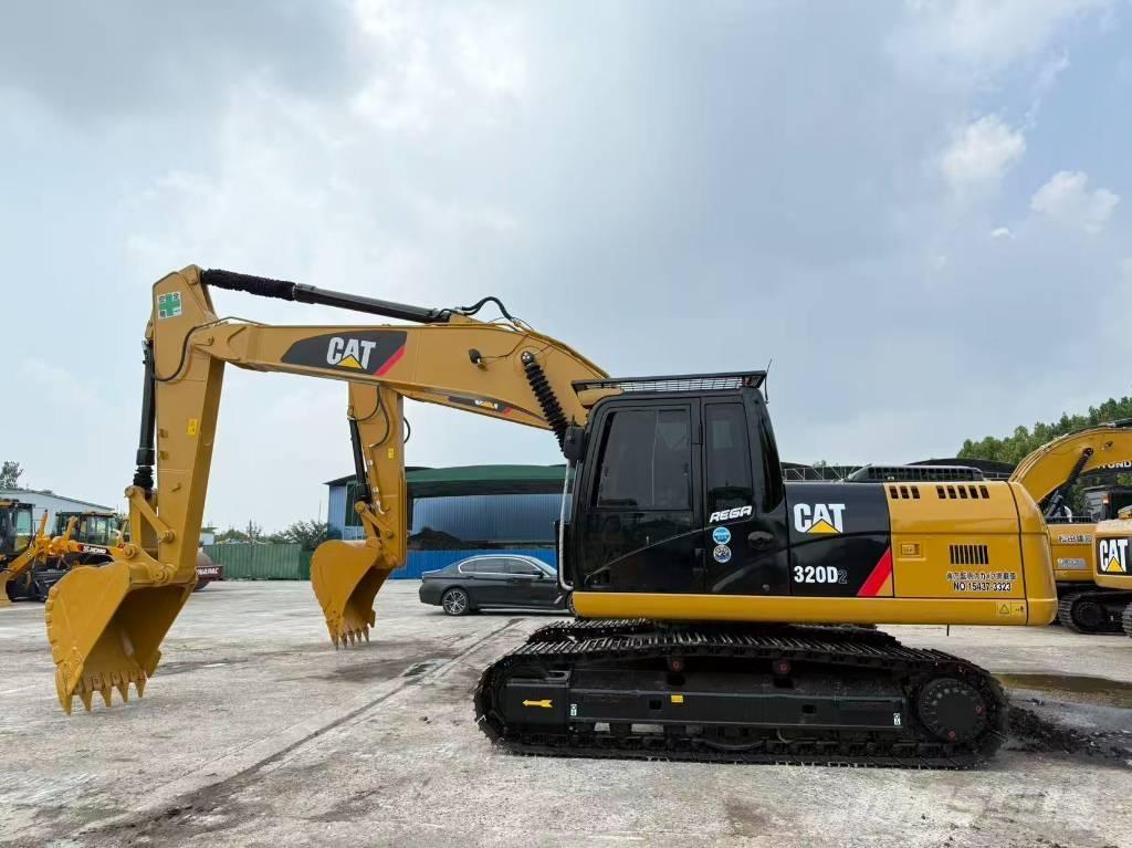 CAT 320D2 Excavatoare pe șenile
