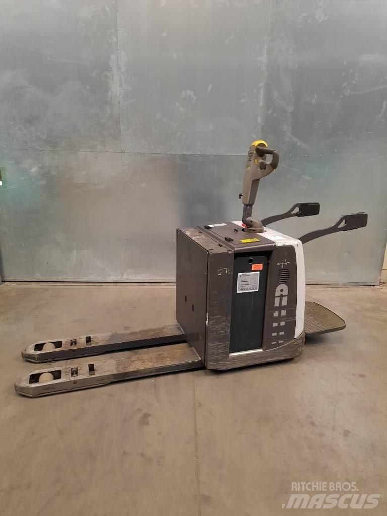 UniCarriers PMR200P Transpaleta cu platforma