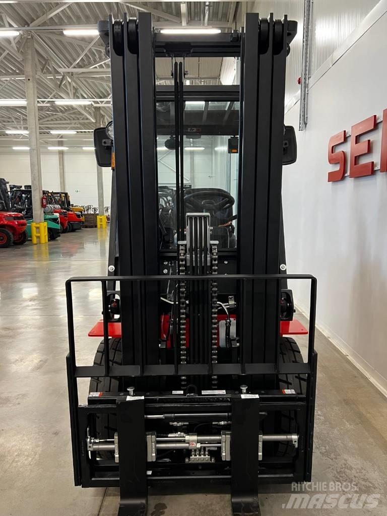 EP EQUIPMENT EFL252 Stivuitor electric