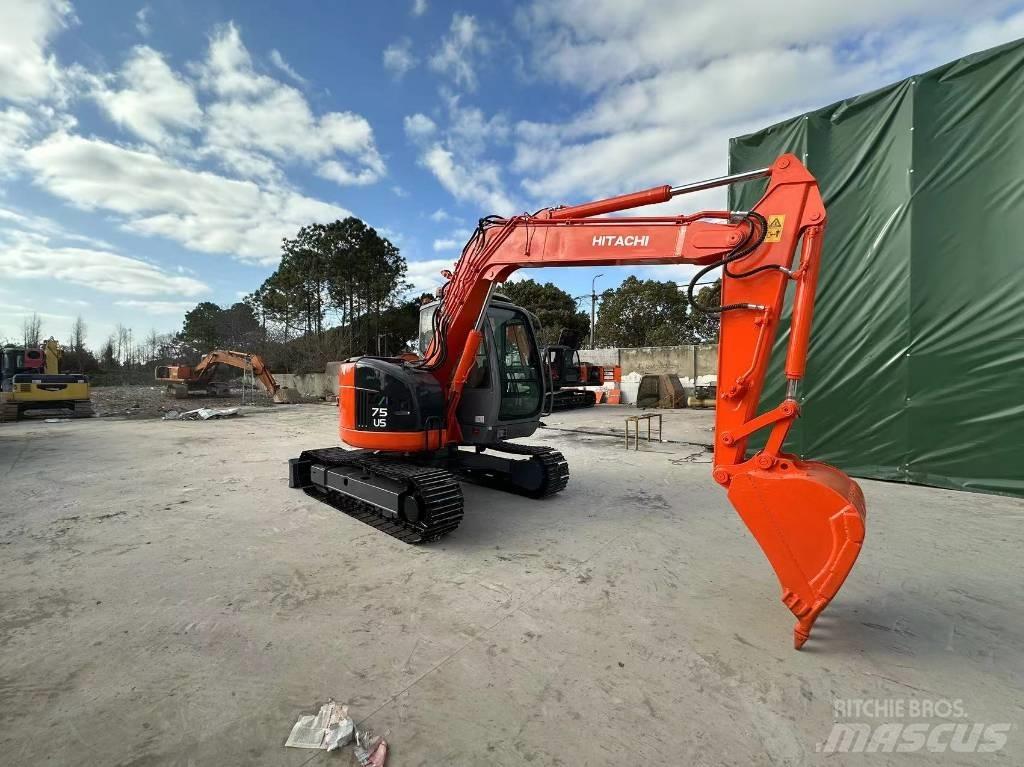 Hitachi ZX75US Mini excavatoare < 7t