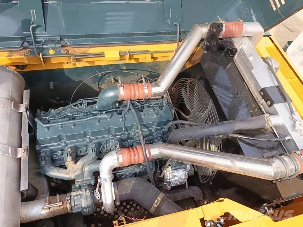 Hyundai 305-9 Excavatoare pe șenile
