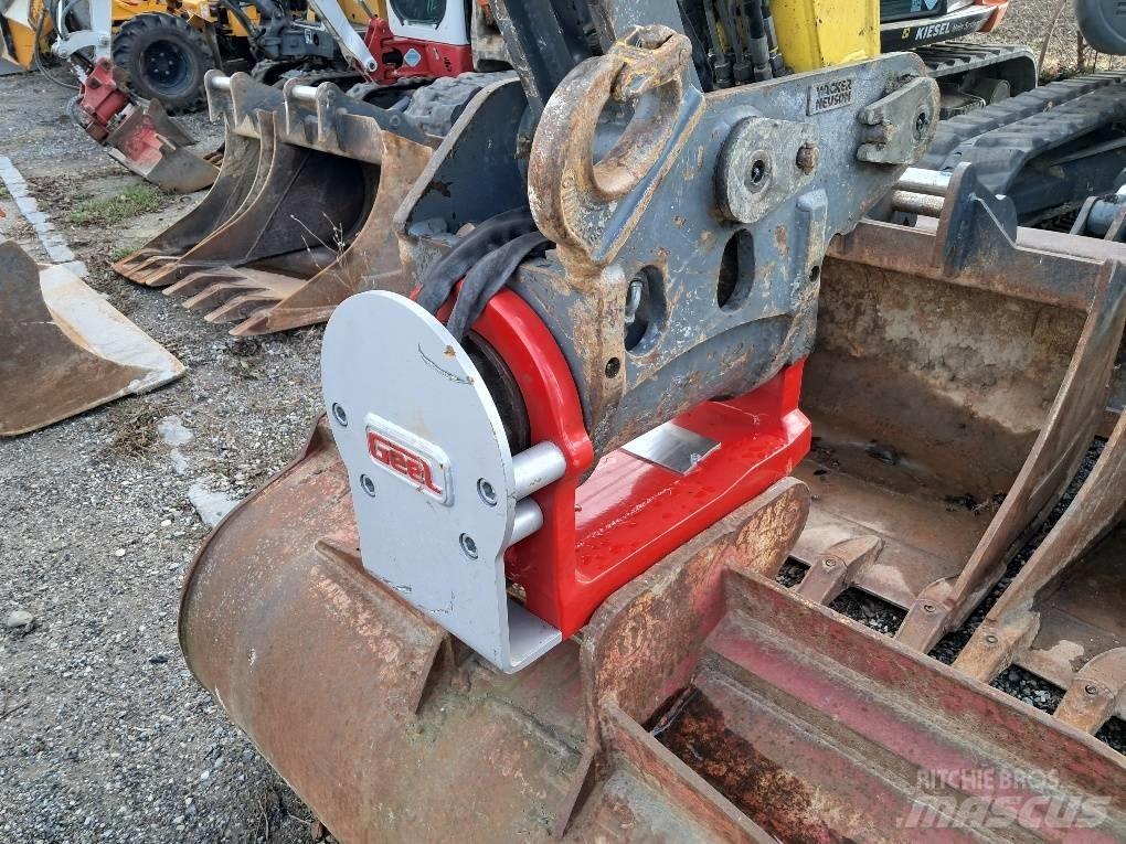 Neuson 8003 Excavatoare 7t - 12t