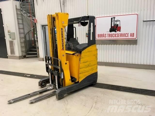 Jungheinrich ETV 110 Stivuitor cu catarg retractabil