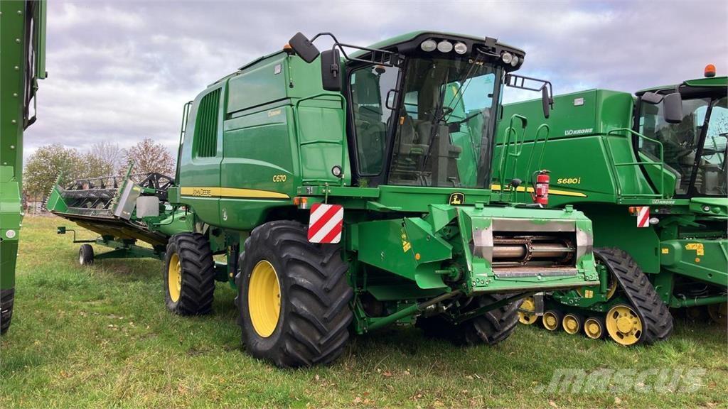 John Deere C 670 Combine de secerat