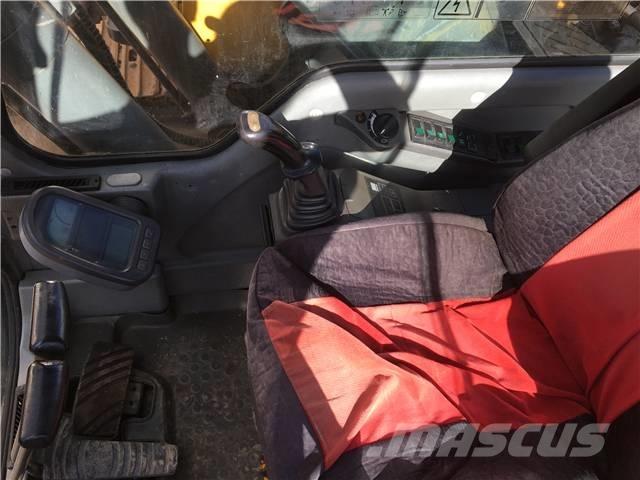 Volvo EC210B Excavatoare pe șenile
