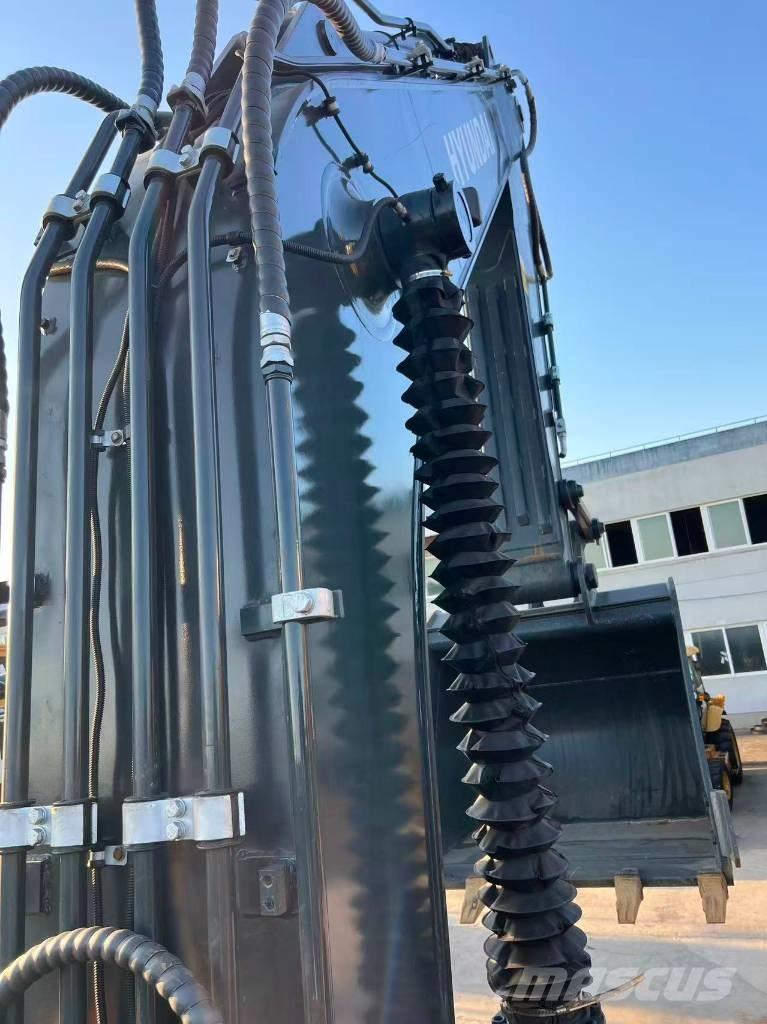 Hyundai R305LC-9T Excavatoare pe șenile
