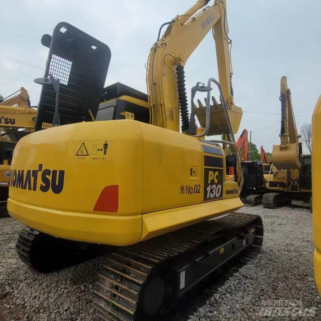 Komatsu PC 130 Excavatoare pe șenile

