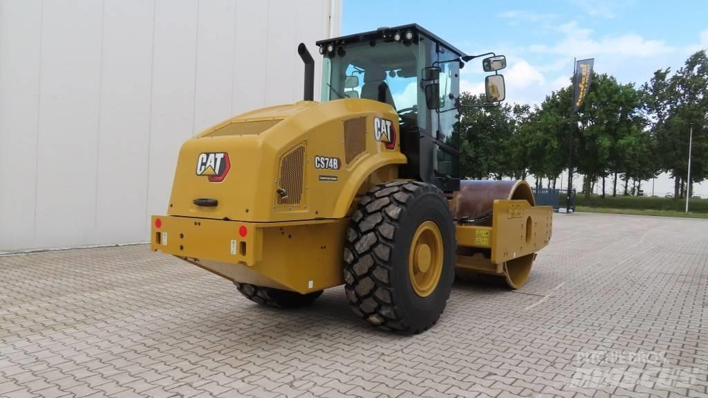 CAT CS 74 B Compactoare monocilindrice