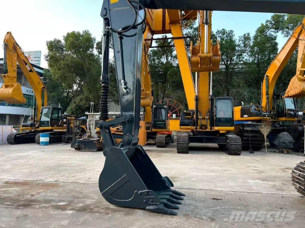 Hyundai R220LC-9S Excavatoare 7t - 12t