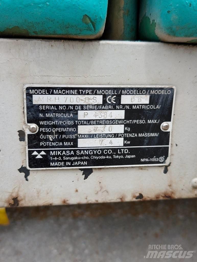Mikasa MRH 700 DS Compactoare sol