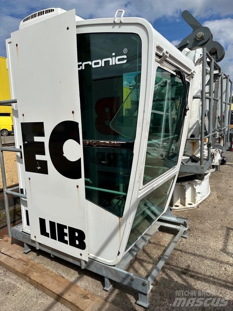 Liebherr 150 ECB 8 Macarale turn