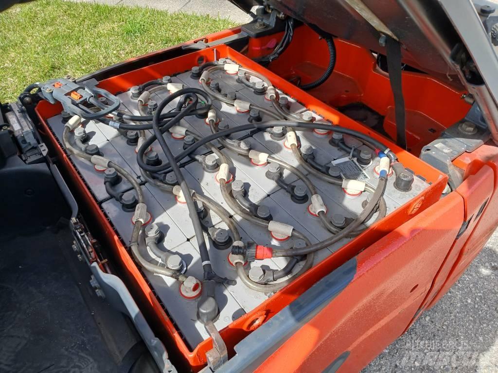 Linde E16-02 Stivuitor electric