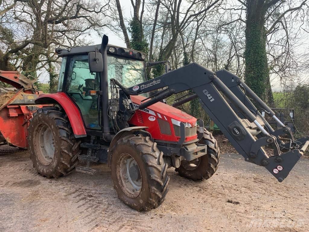 Massey Ferguson 5440 Tractoare