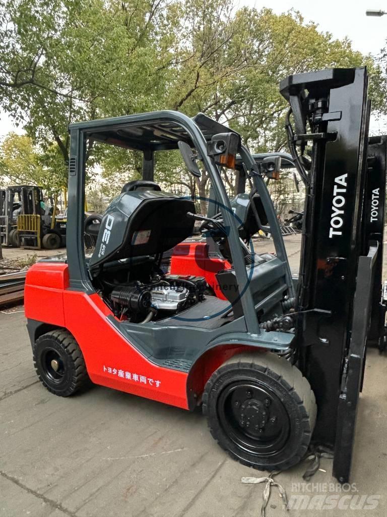 Toyota FDZN 30 Stivuitor diesel