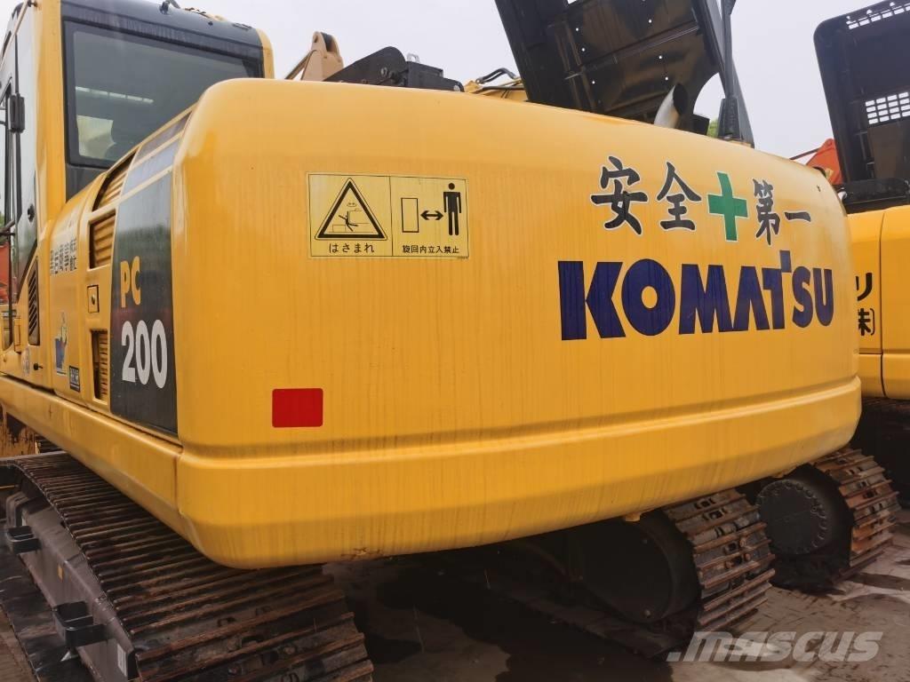 Komatsu PC 200-8 Excavatoare pe șenile

