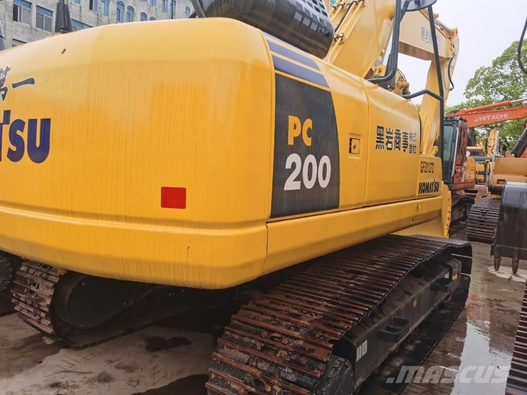 Komatsu PC 200-8 Excavatoare pe șenile
