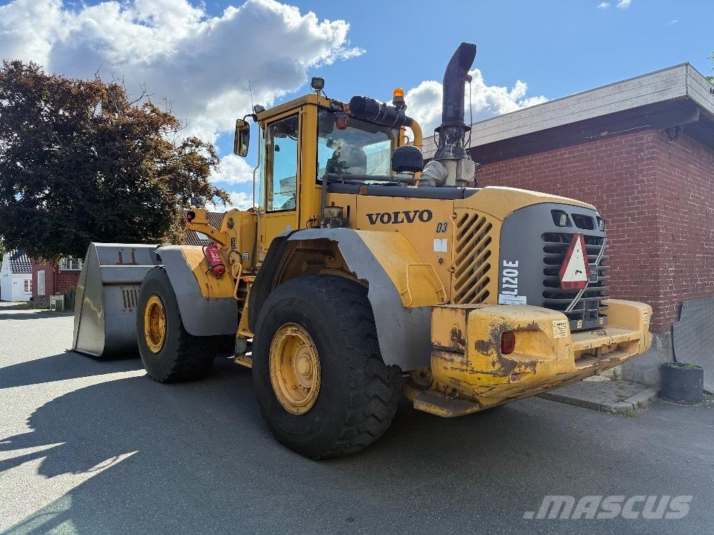 Volvo L 120 E Incarcator pe pneuri