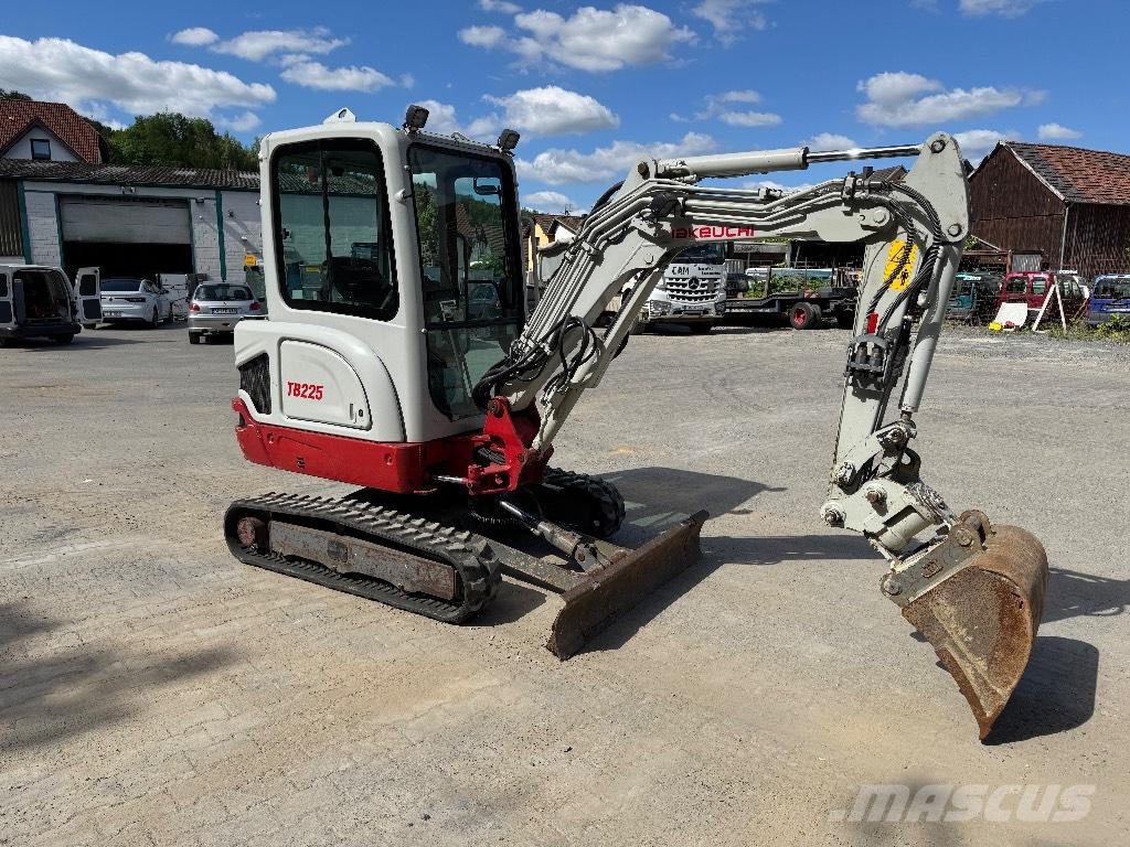 Takeuchi TB 225 Mini excavatoare < 7t