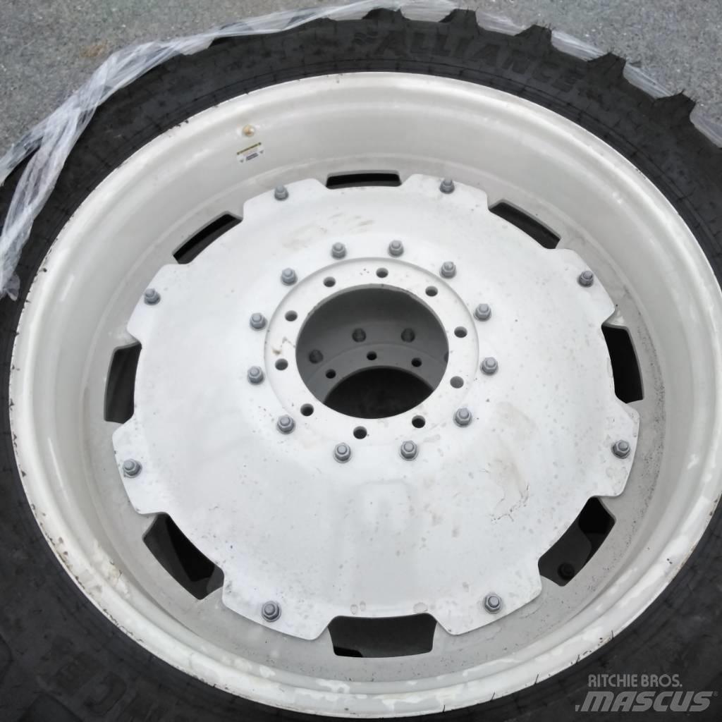 Alliance 300/95R46 Roti
