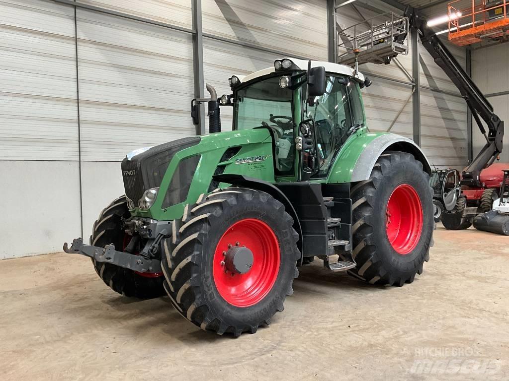 Fendt 828 Vario TMS Tractoare