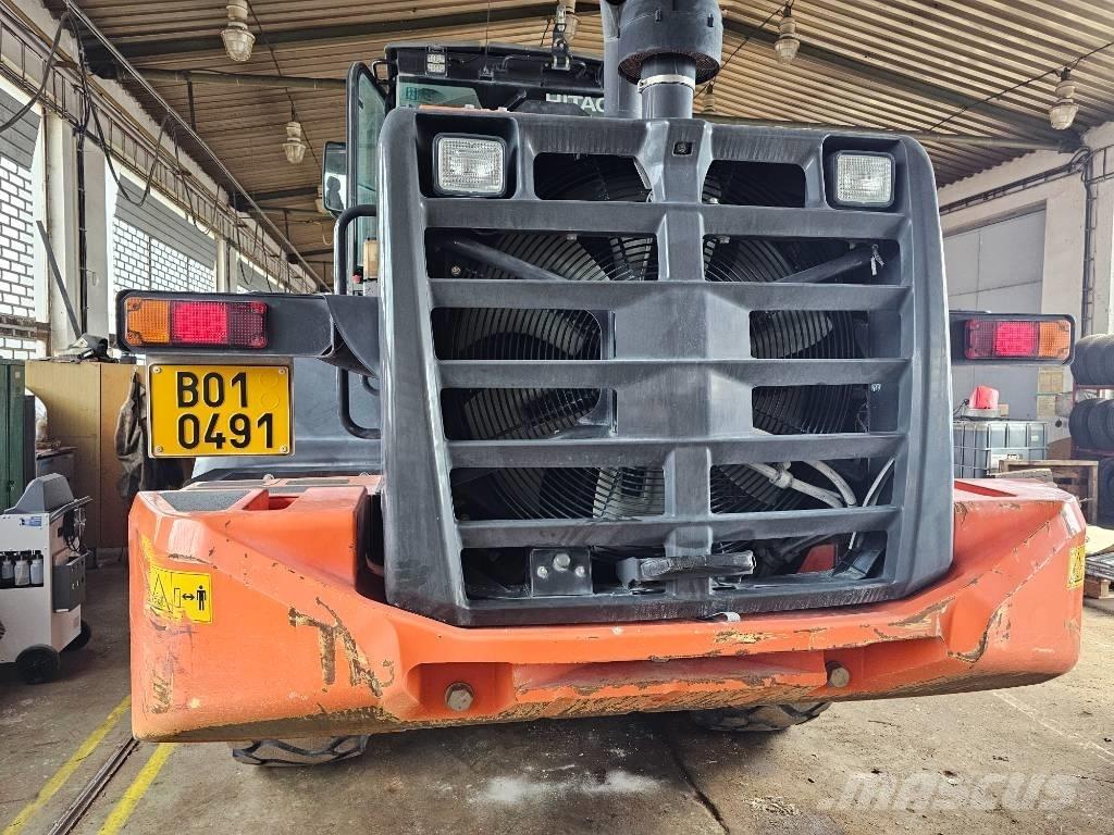 Hitachi ZW180-6 Incarcator pe pneuri