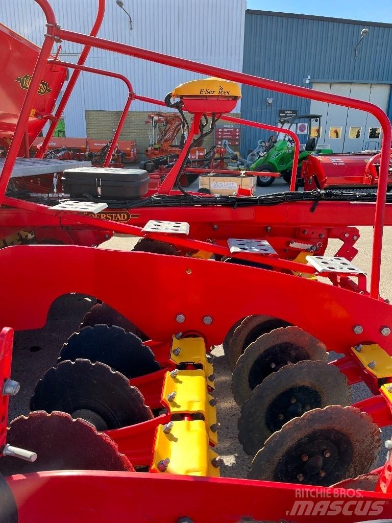 Väderstad Rapid400C Perforatoare
