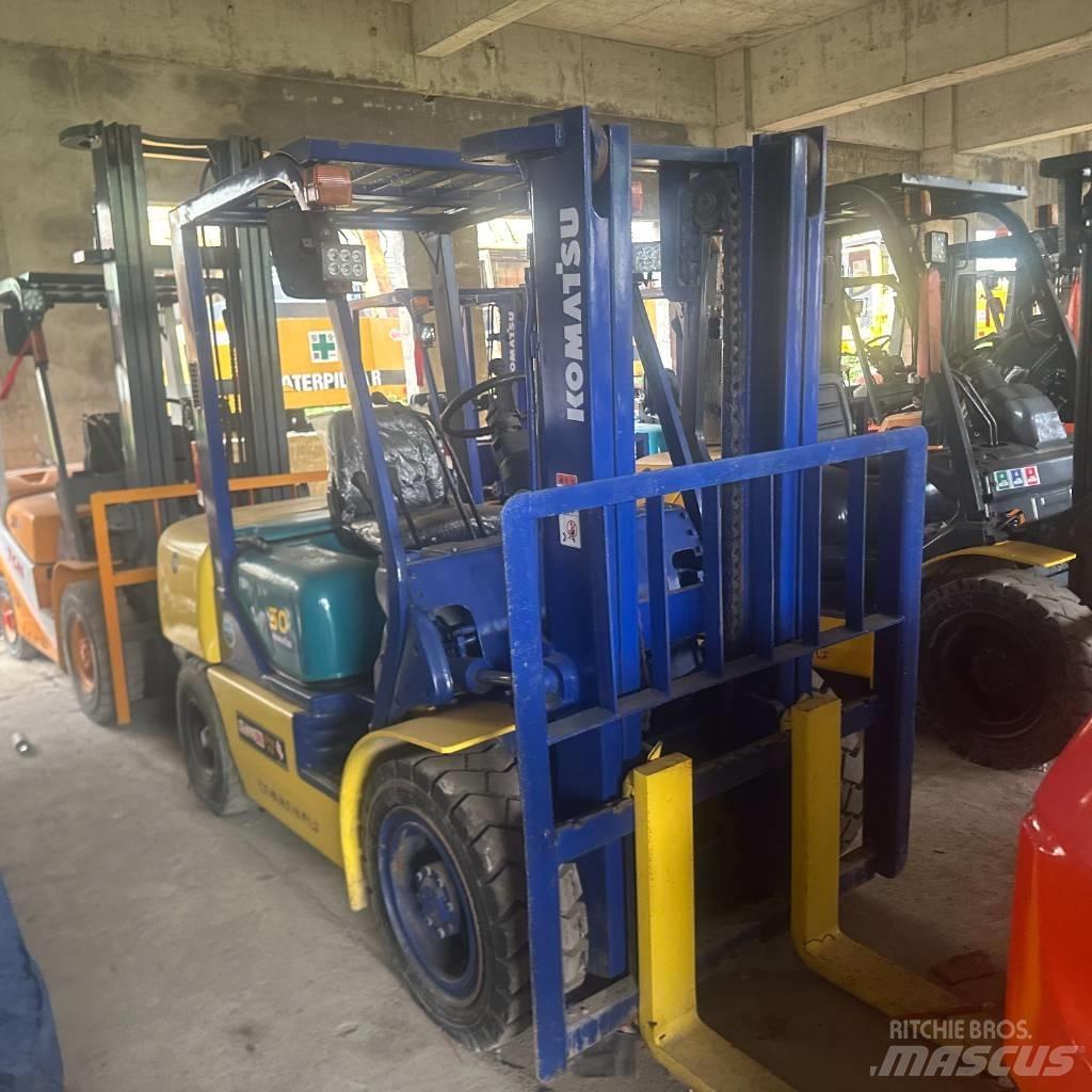 Komatsu F30T Stivuitor diesel