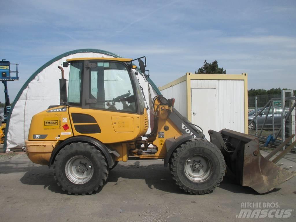 Volvo L 25 F Incarcator pe pneuri
