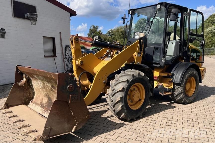 CAT 908M Radlader Incarcator pe pneuri