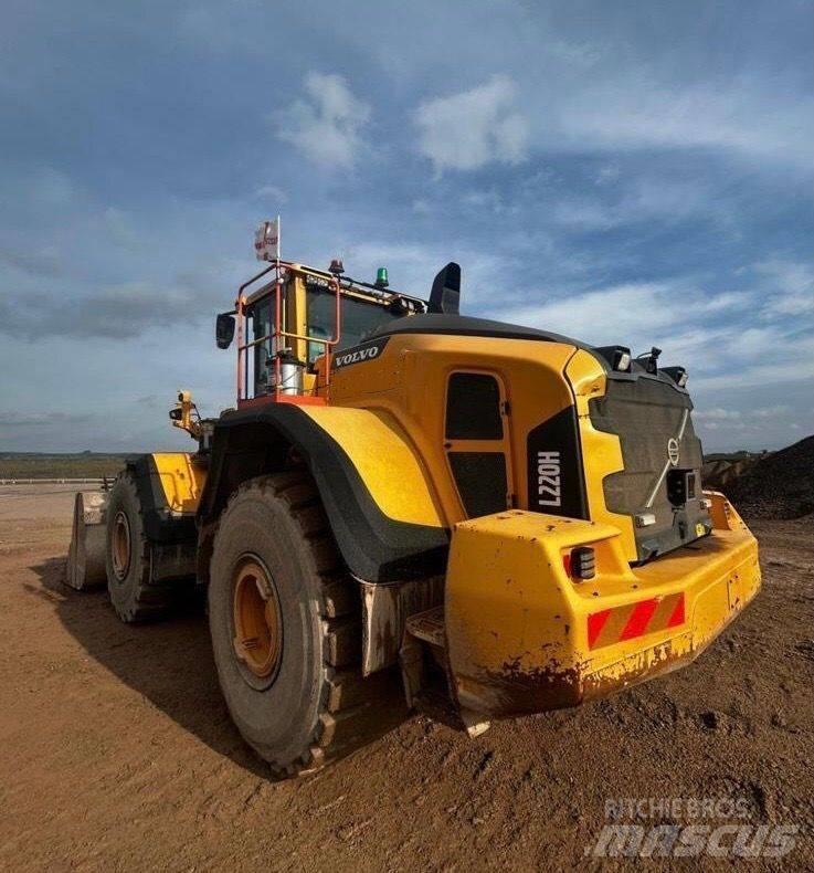 Volvo L 220 H Incarcator pe pneuri