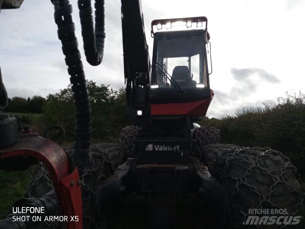 Komatsu 911 Combine forestiere
