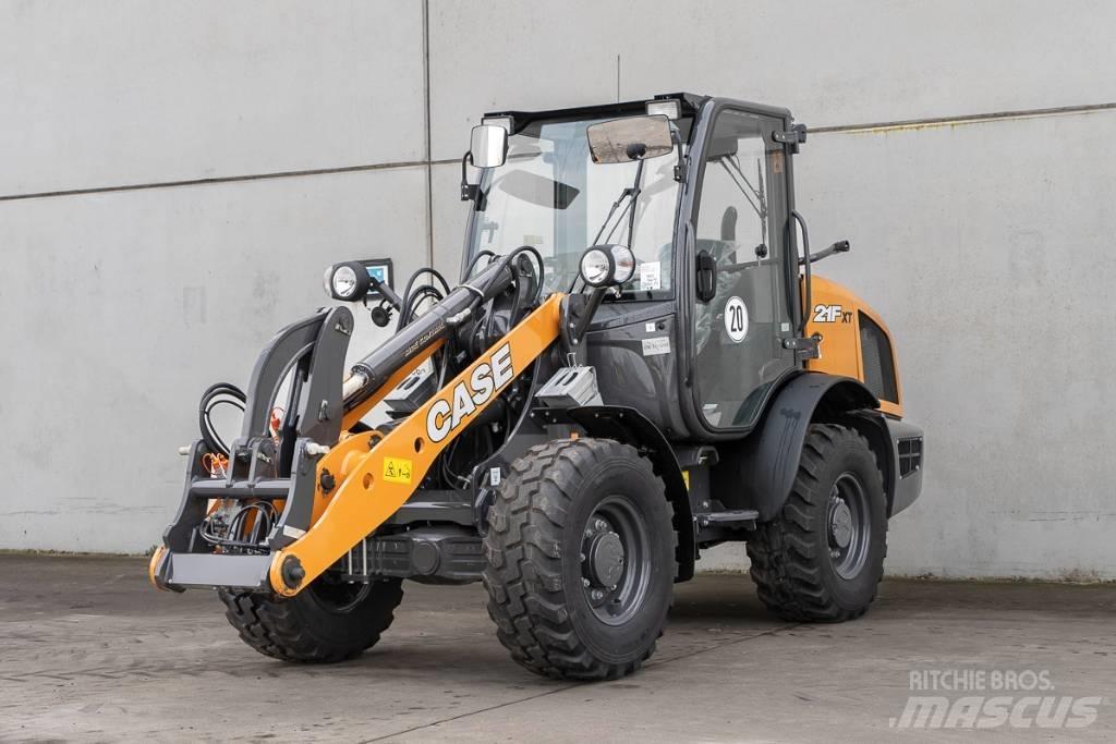 CASE 21 F XT Incarcator pe pneuri