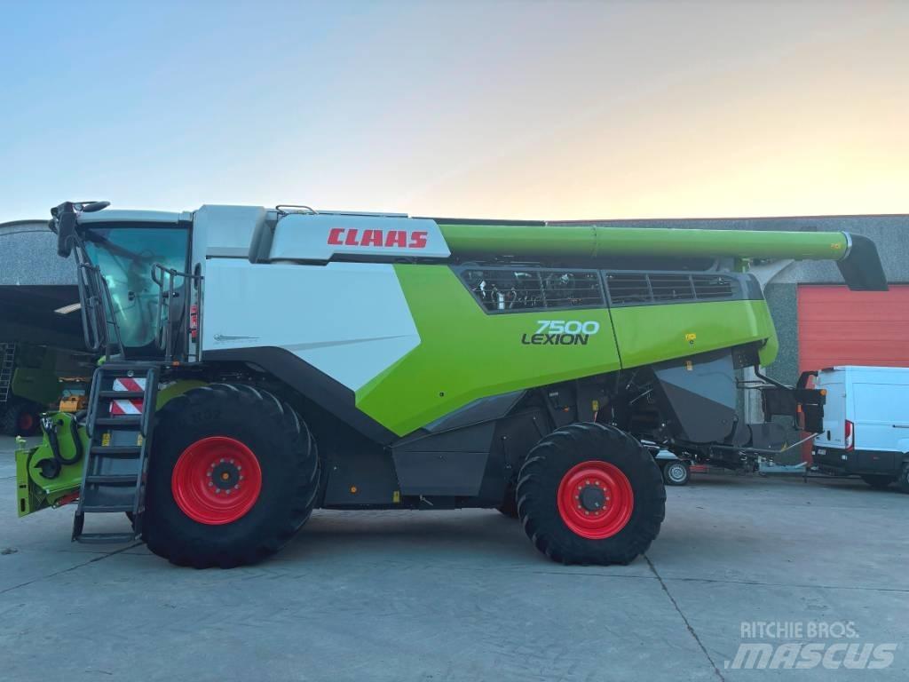 CLAAS Lexion 7500 Combine de secerat