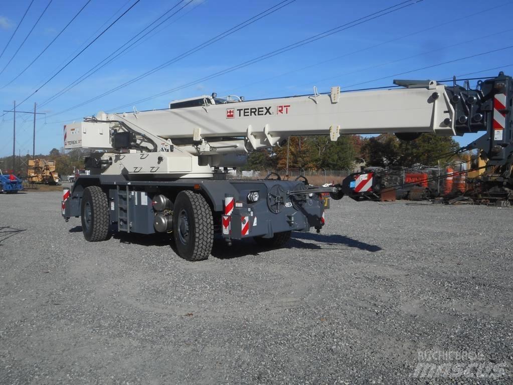 Terex TRT 40 US Macara teren accidentat