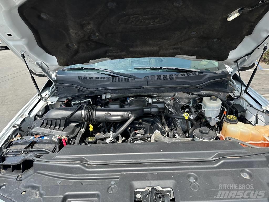 Ford F 550 Camion cabina sasiu