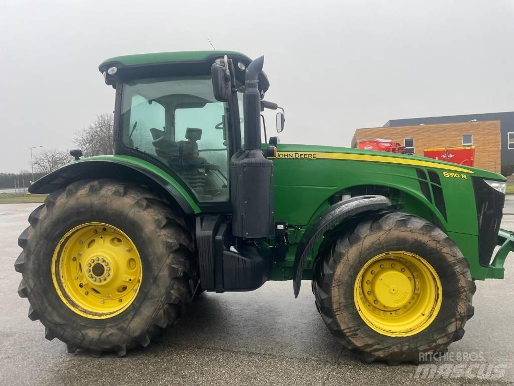 John Deere 8310 R Tractoare