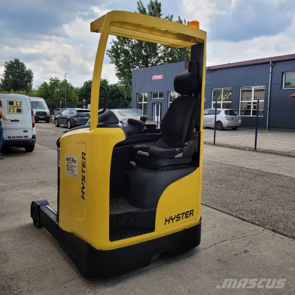 Hyster R 1.4 Stivuitor cu catarg retractabil