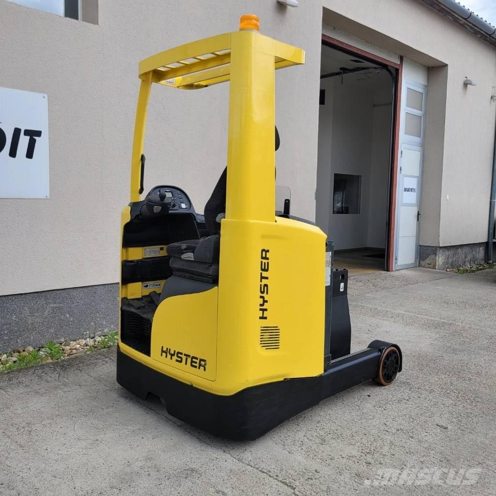 Hyster R 1.4 Stivuitor cu catarg retractabil