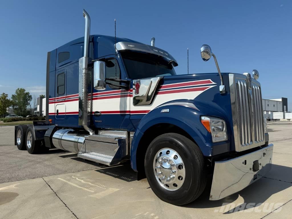 Kenworth W 990 Autotractoare
