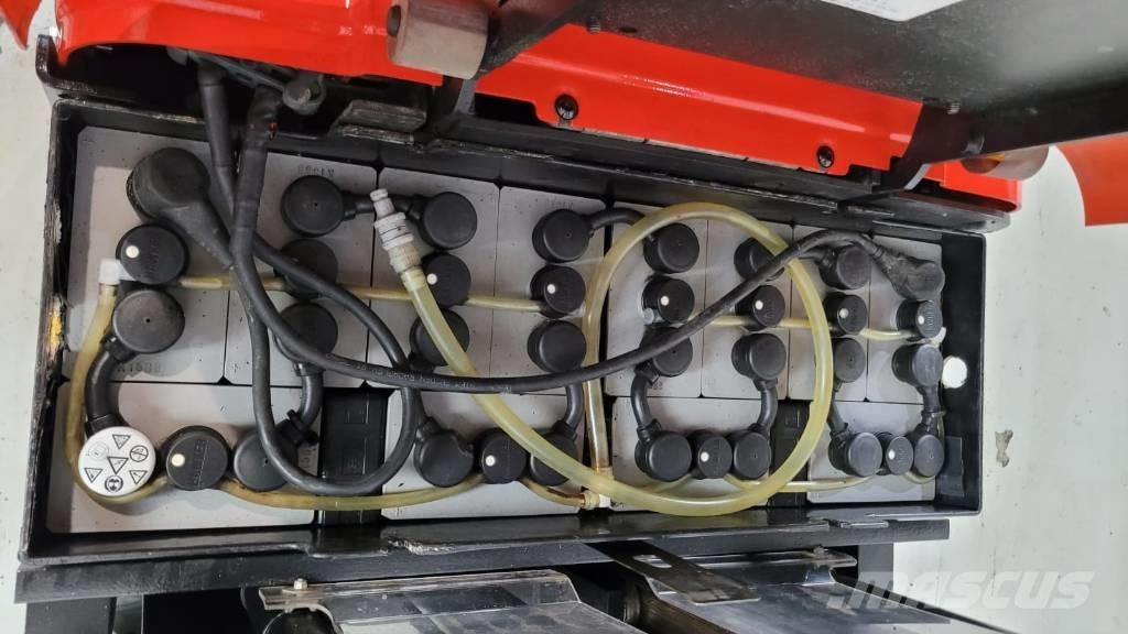 BT SPE 125 Transpaleti autopropulsanti