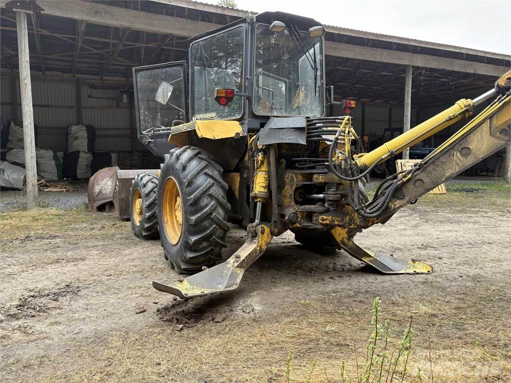 Lännen C10 EX 4*4 Buldoexcavatoare