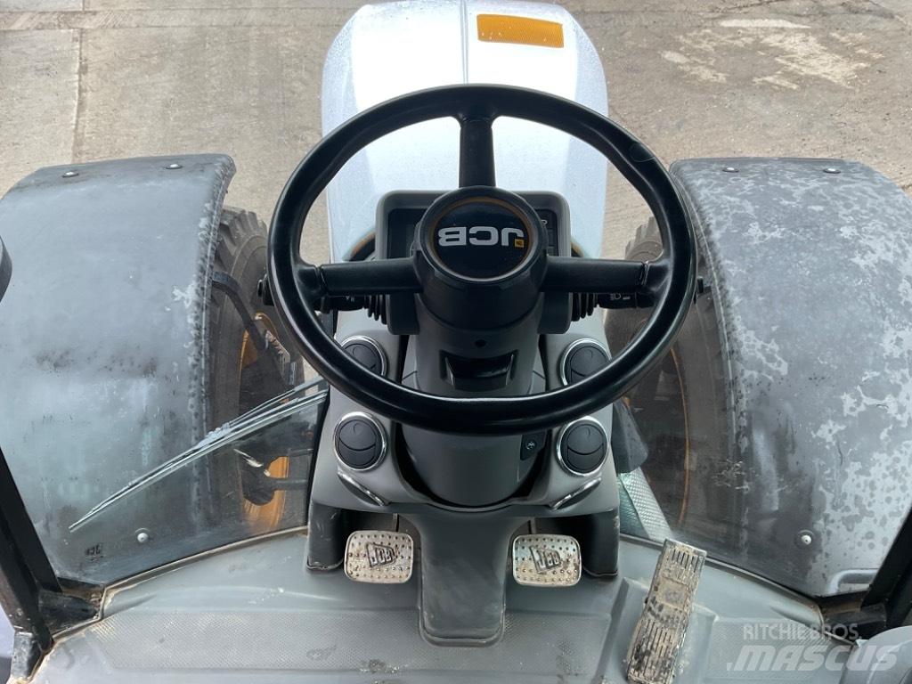 JCB Fastrac 4220 Tractoare