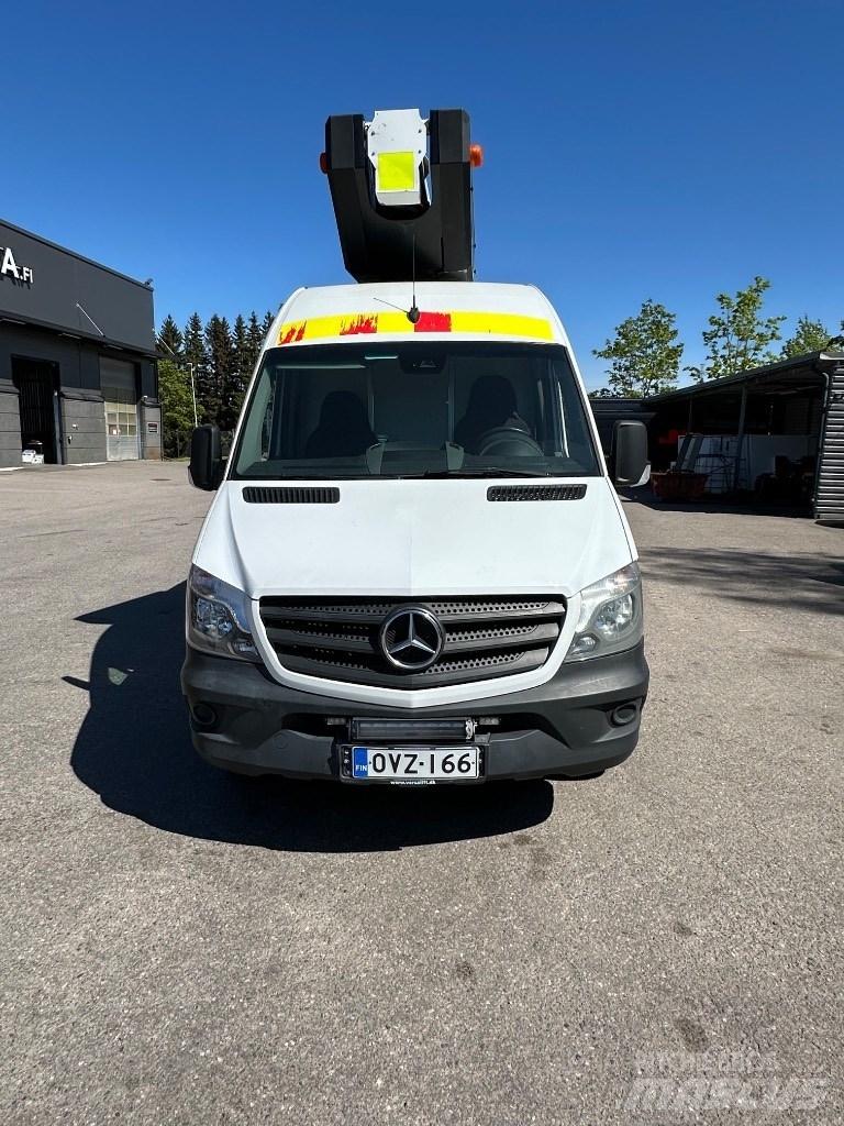 VERSALIFT VDT-170-F Platforme aeriene montate pe camion