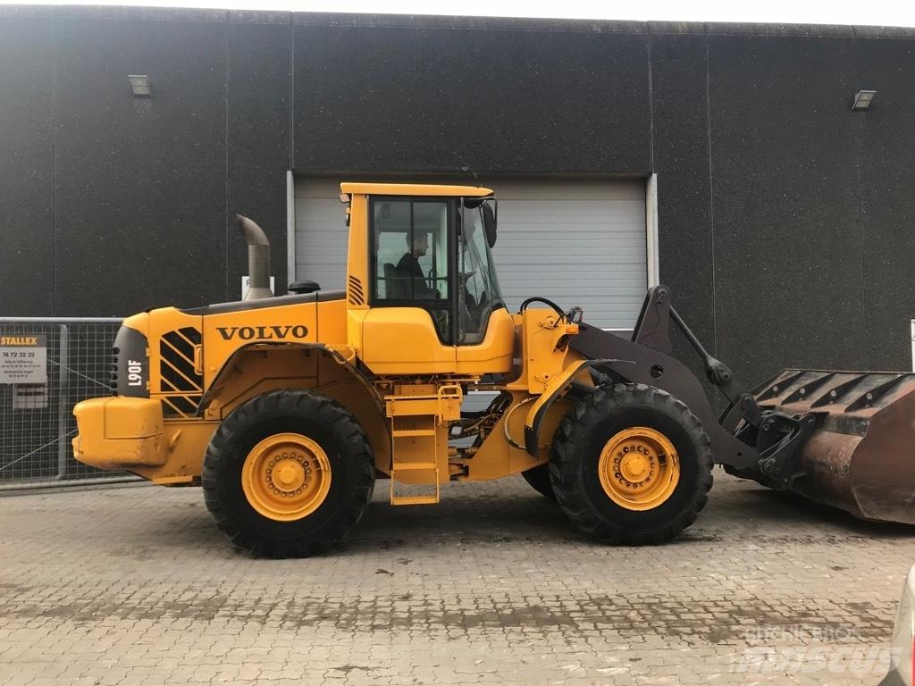 Volvo L90F Incarcator pe pneuri
